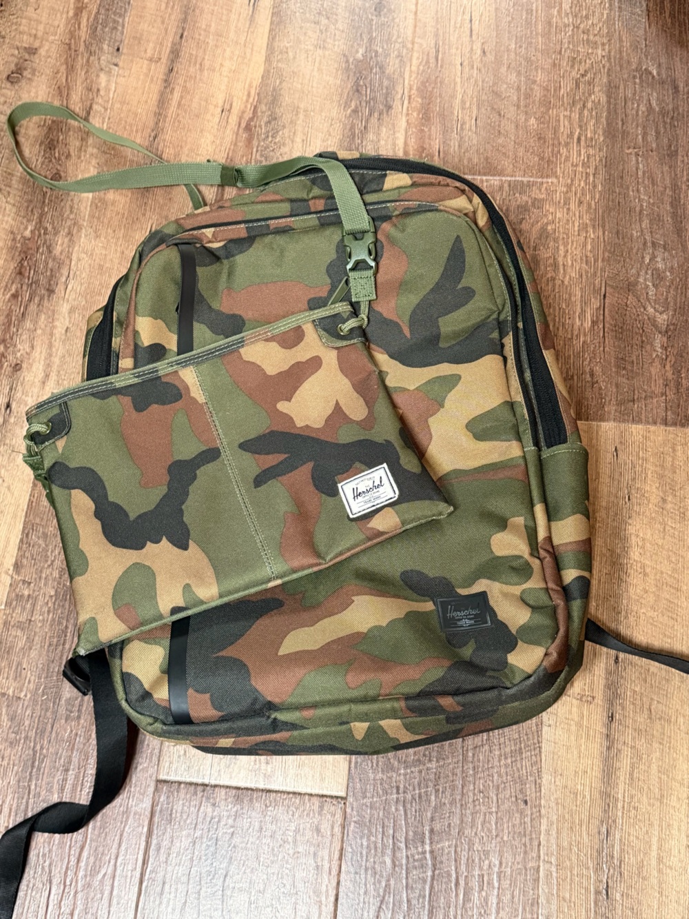 Herschel Woodland Camo Backpack with Pouch - Green Camo